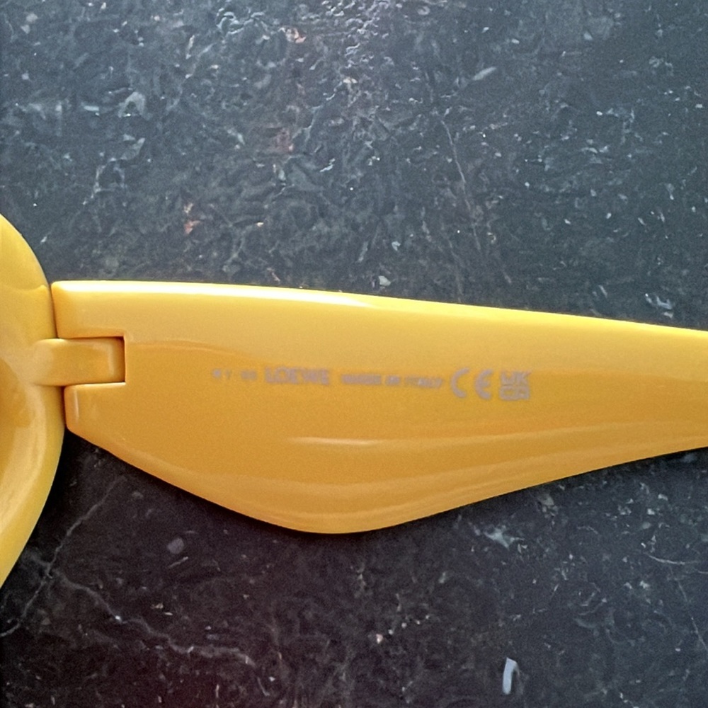 LOEWE INFLATED INJECTION PLASTIC CAT-EYE SUNGLASSES - Picture 4 of 9
